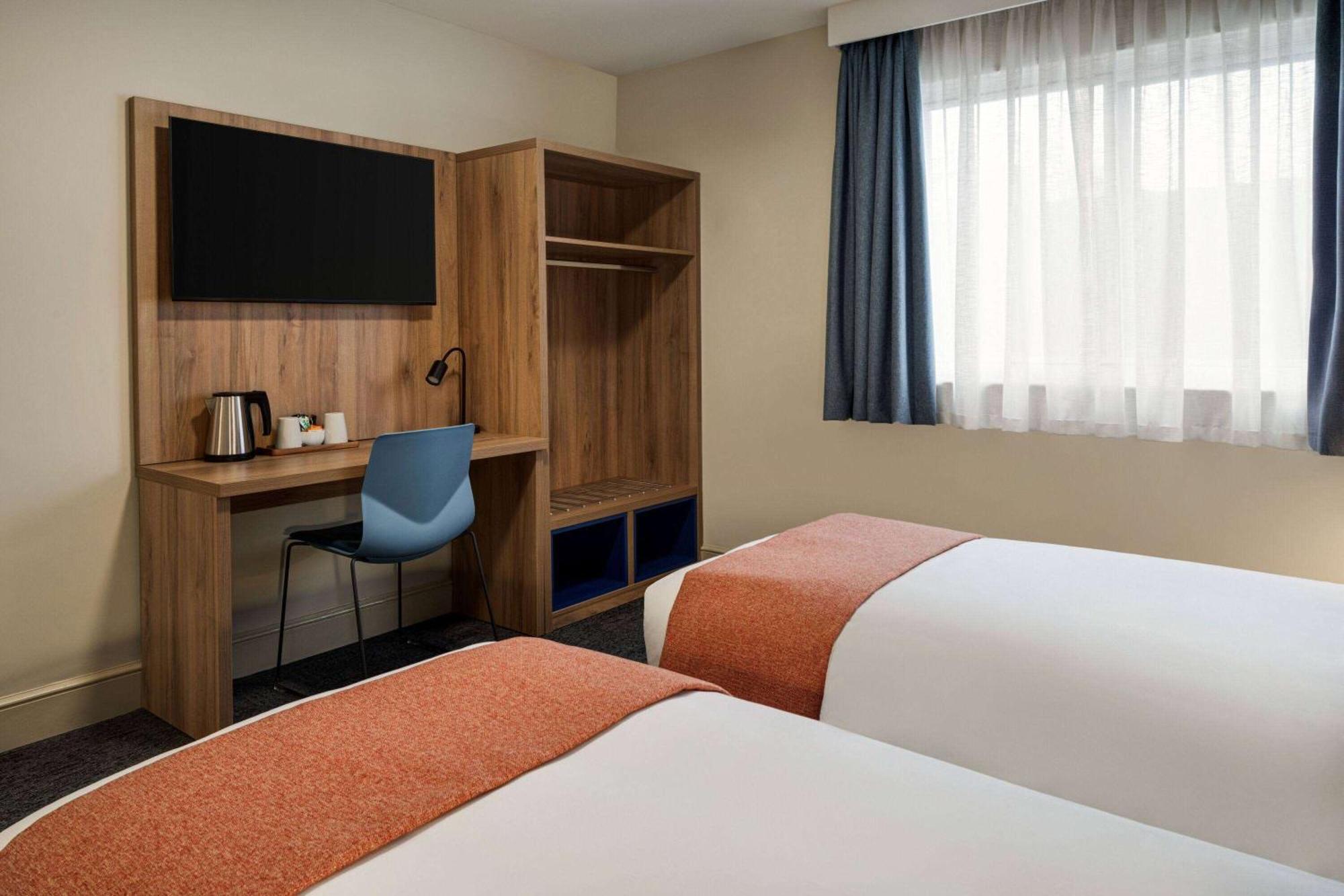 Days Inn Chesterfield - Tibshelf Extérieur photo