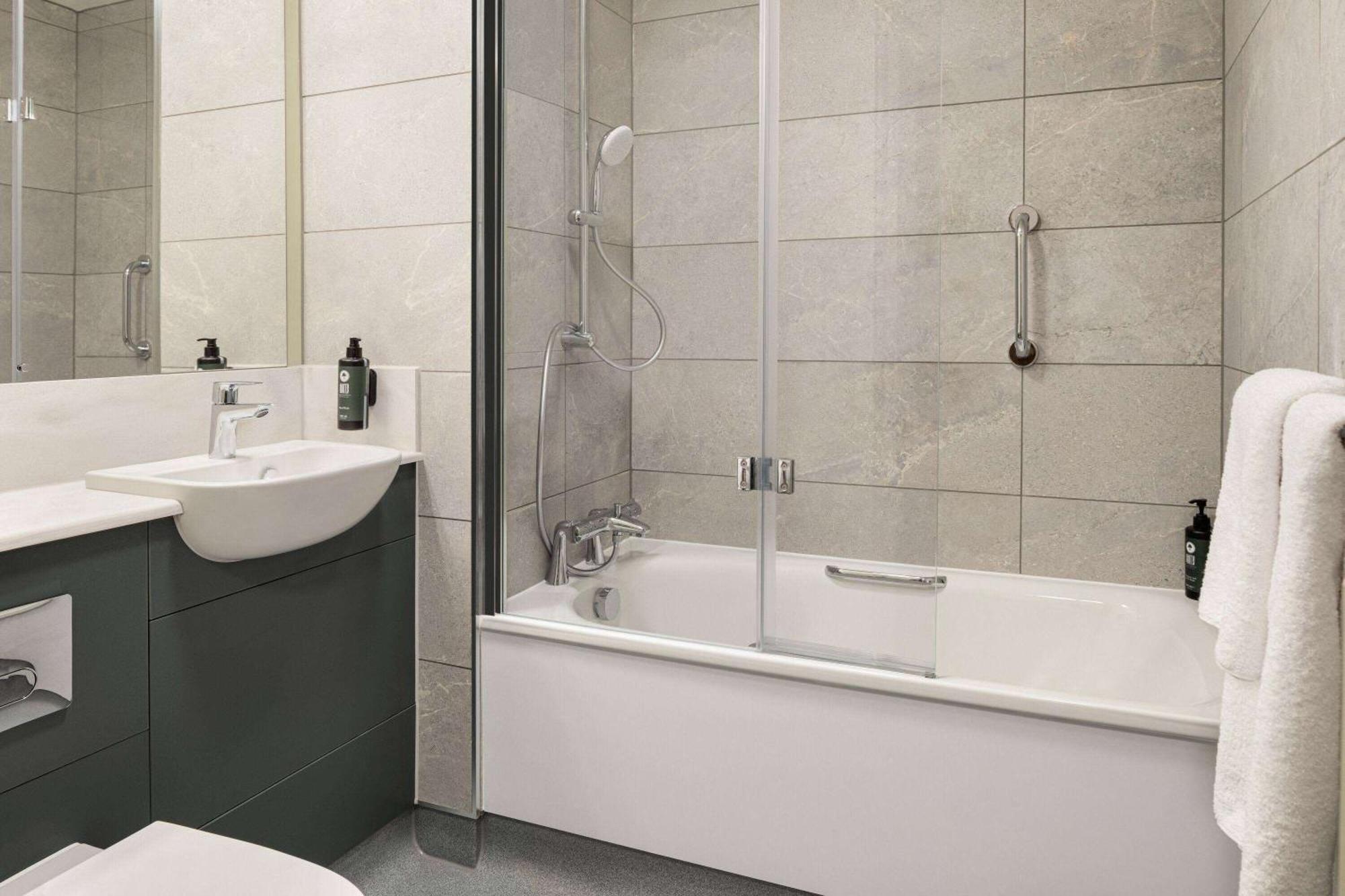 Days Inn Chesterfield - Tibshelf Extérieur photo