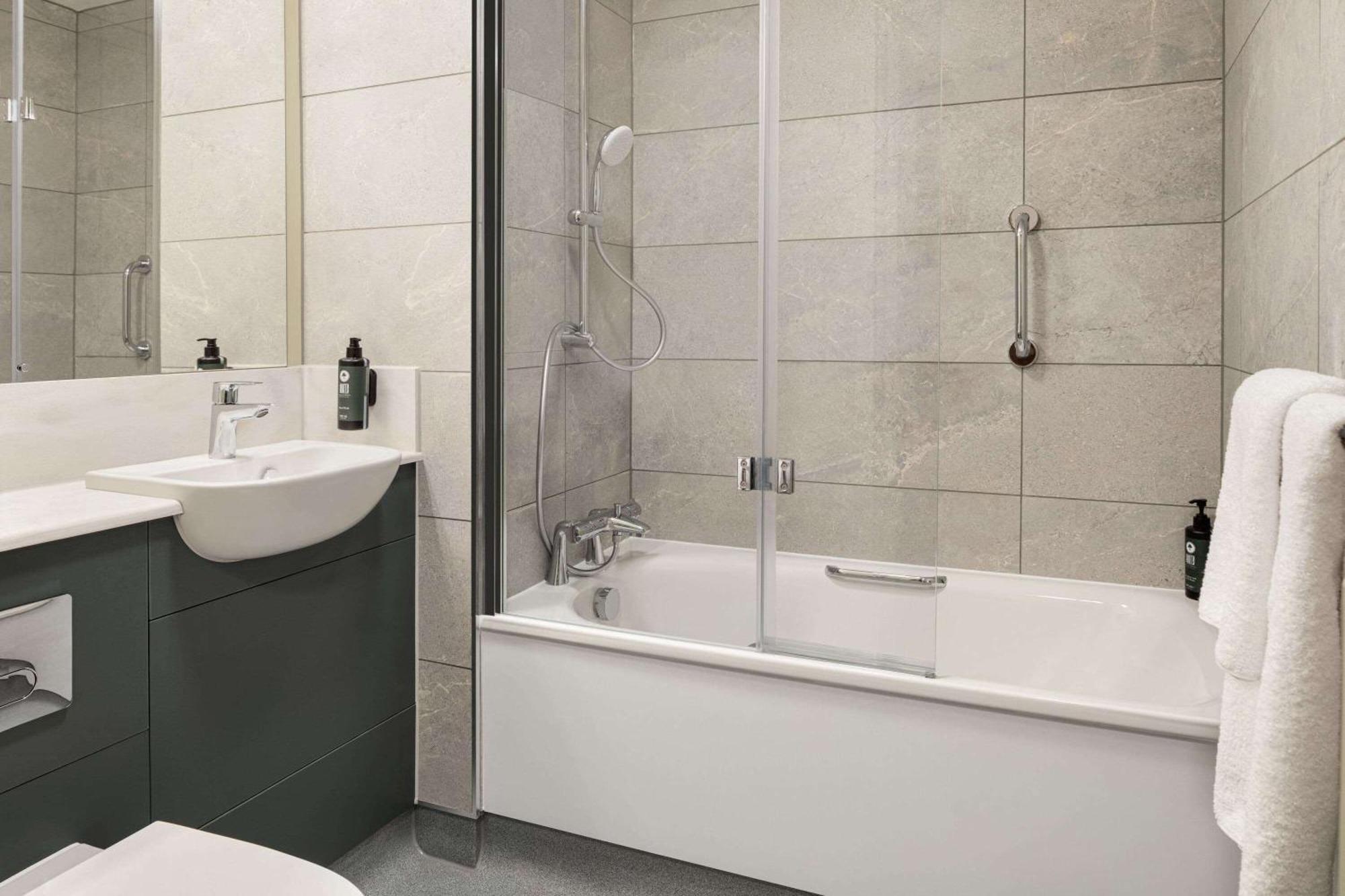 Days Inn Chesterfield - Tibshelf Extérieur photo
