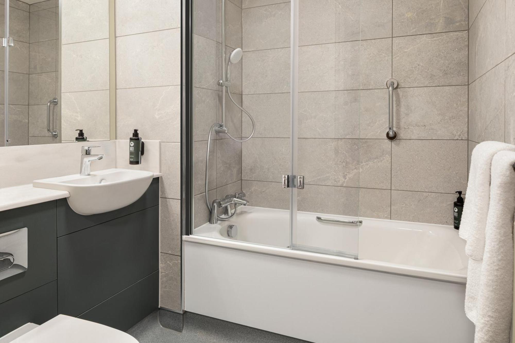 Days Inn Chesterfield - Tibshelf Extérieur photo
